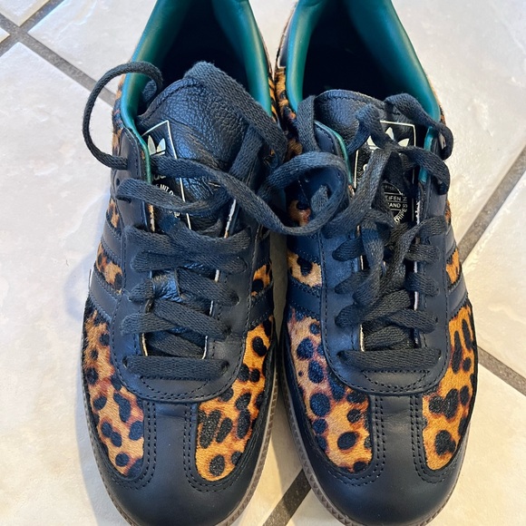 Adidas Leopard Print Sambas - Picture 5 of 16
